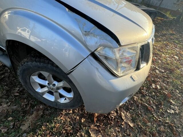 Серый Ниссан Навара, объемом двигателя 2.5 л и пробегом 81 тыс. км за 5999 $, фото 3 на Automoto.ua