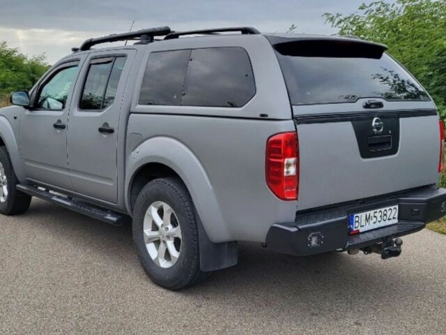 Серый Ниссан Навара, объемом двигателя 2.5 л и пробегом 249 тыс. км за 3259 $, фото 7 на Automoto.ua