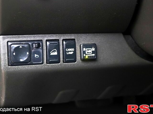 Серый Ниссан Навара, объемом двигателя 4 л и пробегом 122 тыс. км за 17999 $, фото 9 на Automoto.ua