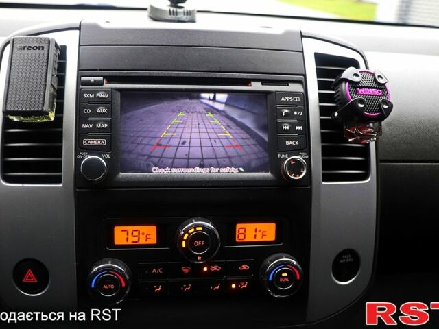 Серый Ниссан Навара, объемом двигателя 4 л и пробегом 122 тыс. км за 17999 $, фото 10 на Automoto.ua