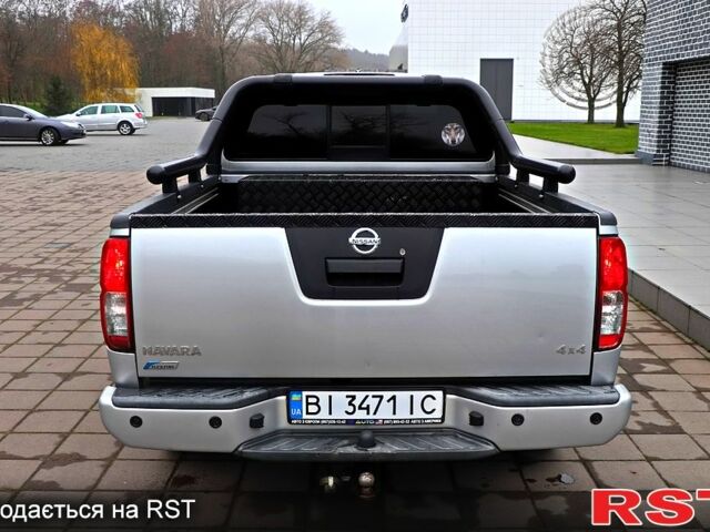 Серый Ниссан Навара, объемом двигателя 4 л и пробегом 122 тыс. км за 17999 $, фото 4 на Automoto.ua