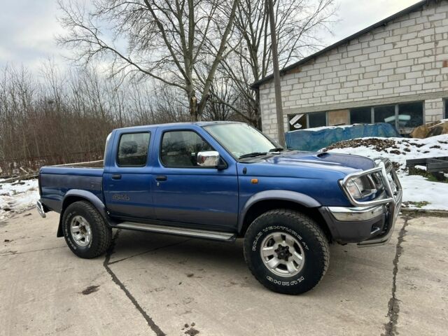 Синий Ниссан Навара, объемом двигателя 0 л и пробегом 125 тыс. км за 5300 $, фото 5 на Automoto.ua