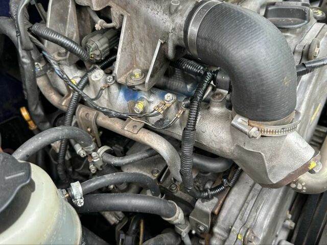 Синий Ниссан Навара, объемом двигателя 2.5 л и пробегом 281 тыс. км за 4000 $, фото 8 на Automoto.ua