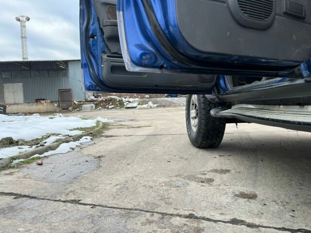 Синий Ниссан Навара, объемом двигателя 0 л и пробегом 125 тыс. км за 5300 $, фото 6 на Automoto.ua