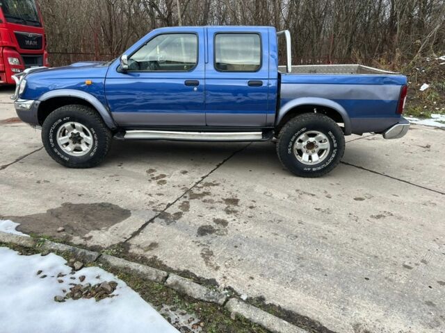 Синий Ниссан Навара, объемом двигателя 0 л и пробегом 125 тыс. км за 5300 $, фото 3 на Automoto.ua