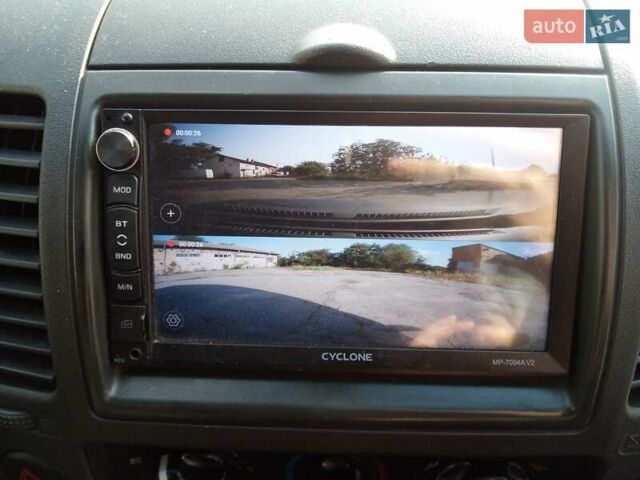 Синий Ниссан Навара, объемом двигателя 2.49 л и пробегом 369 тыс. км за 11900 $, фото 5 на Automoto.ua