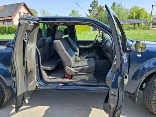 Синій Ніссан Навара, об'ємом двигуна 2.5 л та пробігом 235 тис. км за 3400 $, фото 13 на Automoto.ua