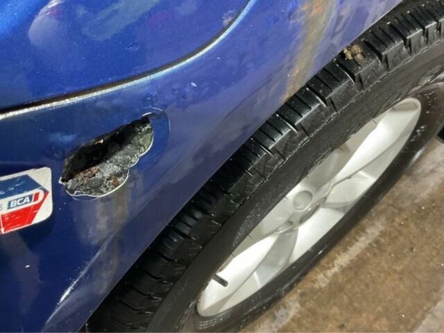 Синій Ніссан Навара, об'ємом двигуна 2.5 л та пробігом 200 тис. км за 5500 $, фото 7 на Automoto.ua