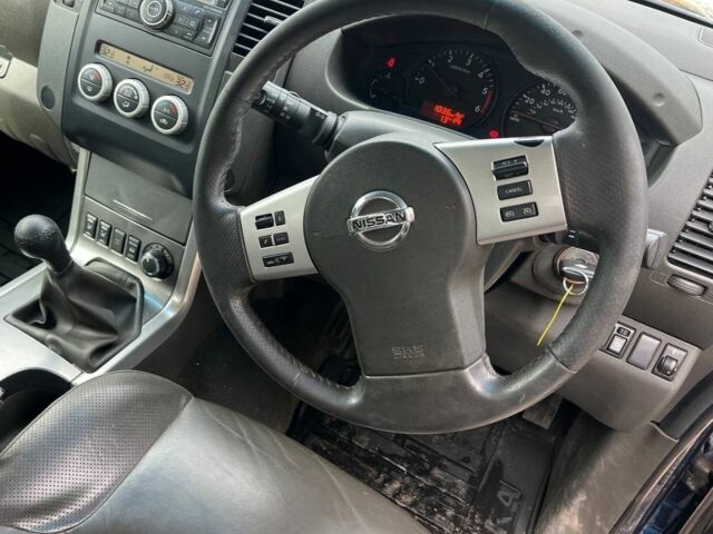 Синий Ниссан Навара, объемом двигателя 0 л и пробегом 145 тыс. км за 5350 $, фото 12 на Automoto.ua