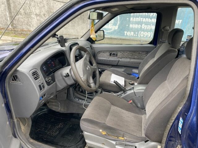 Синий Ниссан Навара, объемом двигателя 0 л и пробегом 350 тыс. км за 5500 $, фото 1 на Automoto.ua