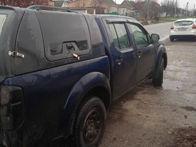 Синий Ниссан Навара, объемом двигателя 2.5 л и пробегом 350 тыс. км за 5500 $, фото 3 на Automoto.ua