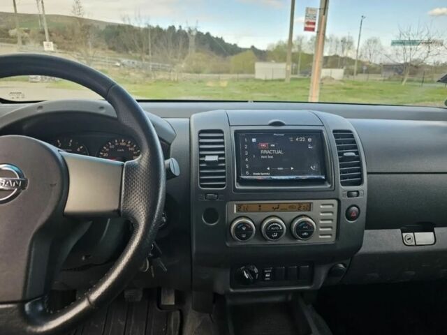 Зелений Ніссан Навара, об'ємом двигуна 2.5 л та пробігом 230 тис. км за 5920 $, фото 4 на Automoto.ua