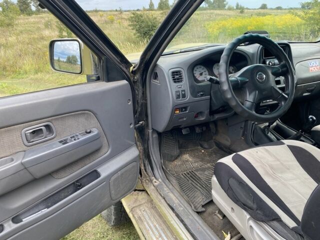 Зелений Ніссан Навара, об'ємом двигуна 2.5 л та пробігом 280 тис. км за 5300 $, фото 6 на Automoto.ua