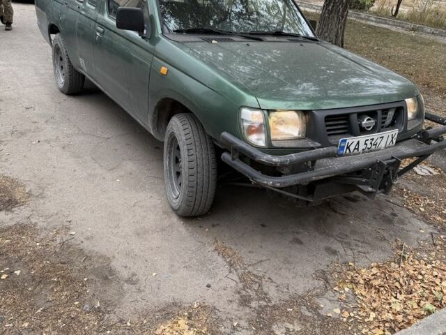 Зеленый Ниссан Навара, объемом двигателя 2.5 л и пробегом 300 тыс. км за 2000 $, фото 6 на Automoto.ua