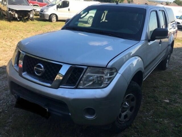 Зелений Ніссан Навара, об'ємом двигуна 2.5 л та пробігом 220 тис. км за 1741 $, фото 5 на Automoto.ua