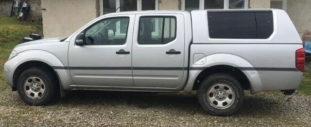 Зеленый Ниссан Навара, объемом двигателя 2.5 л и пробегом 200 тыс. км за 1868 $, фото 6 на Automoto.ua