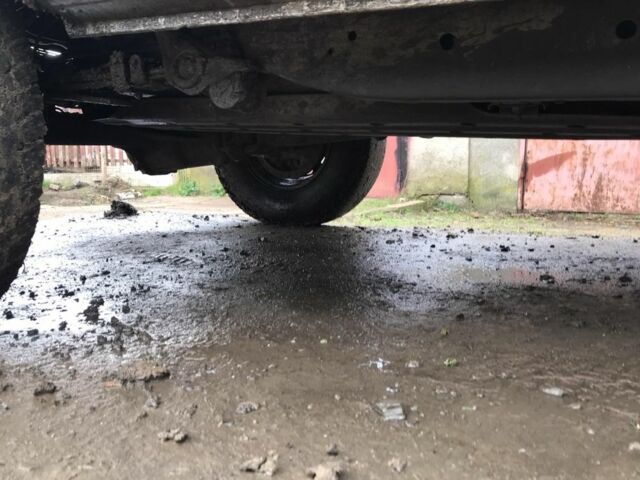 Зеленый Ниссан Навара, объемом двигателя 2.5 л и пробегом 250 тыс. км за 2700 $, фото 6 на Automoto.ua