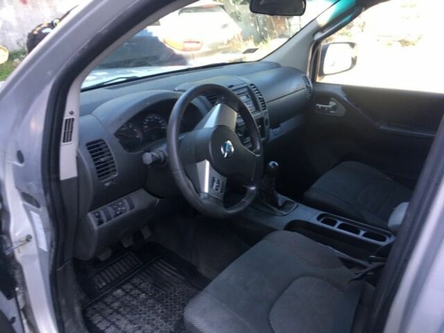 Зеленый Ниссан Навара, объемом двигателя 2.5 л и пробегом 200 тыс. км за 1868 $, фото 8 на Automoto.ua