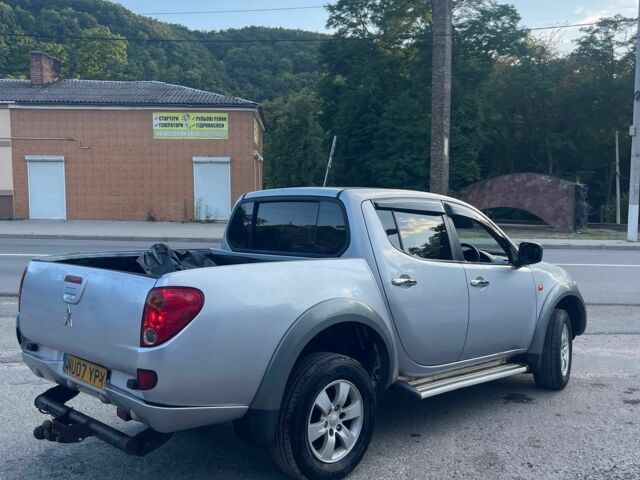 Зеленый Ниссан Навара, объемом двигателя 2.5 л и пробегом 200 тыс. км за 1868 $, фото 14 на Automoto.ua