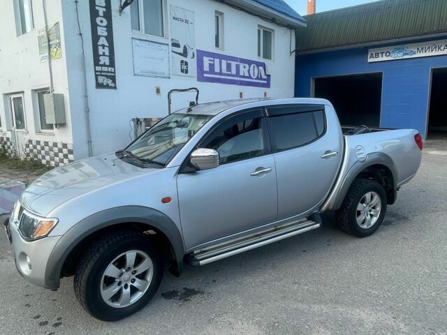 Зеленый Ниссан Навара, объемом двигателя 2.5 л и пробегом 200 тыс. км за 1868 $, фото 16 на Automoto.ua