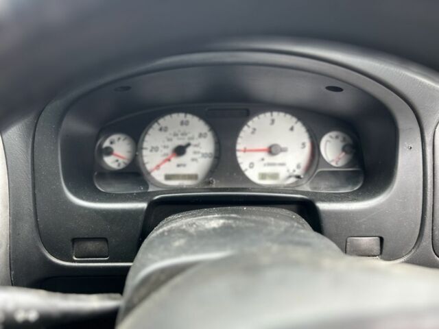 Зеленый Ниссан Навара, объемом двигателя 2.5 л и пробегом 110 тыс. км за 3750 $, фото 8 на Automoto.ua