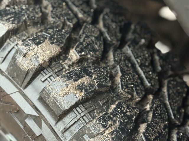 Зеленый Ниссан Навара, объемом двигателя 2.5 л и пробегом 189 тыс. км за 4200 $, фото 5 на Automoto.ua