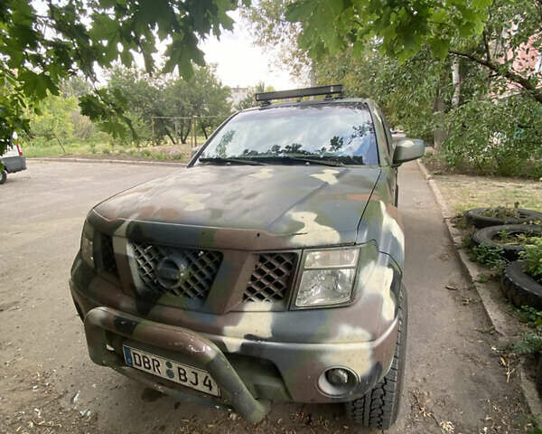Зелений Ніссан Навара, об'ємом двигуна 2.49 л та пробігом 190 тис. км за 7000 $, фото 1 на Automoto.ua