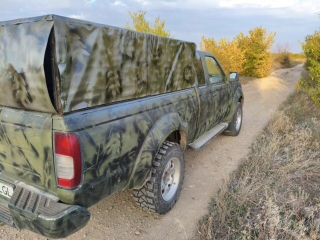 Зеленый Ниссан Навара, объемом двигателя 0 л и пробегом 303 тыс. км за 3597 $, фото 1 на Automoto.ua