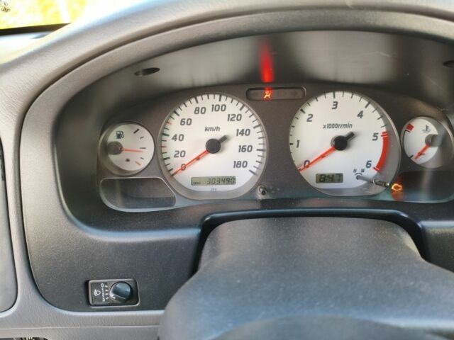 Зеленый Ниссан Навара, объемом двигателя 0 л и пробегом 303 тыс. км за 3597 $, фото 4 на Automoto.ua