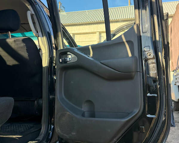 Зеленый Ниссан Навара, объемом двигателя 0 л и пробегом 230 тыс. км за 14000 $, фото 11 на Automoto.ua