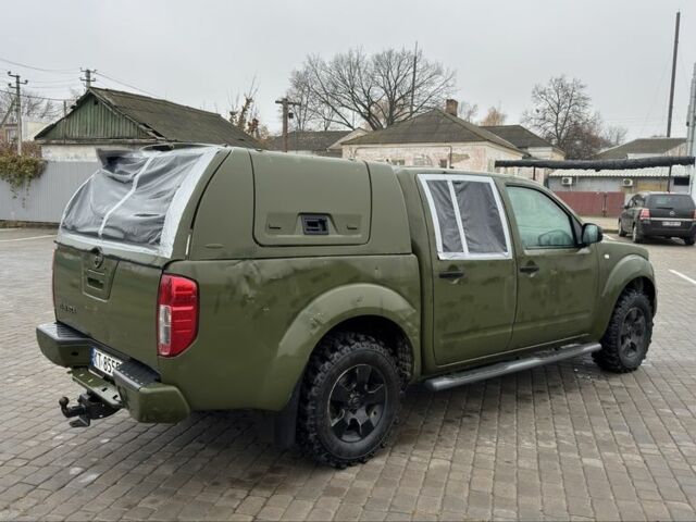 Зеленый Ниссан Навара, объемом двигателя 2.5 л и пробегом 300 тыс. км за 5800 $, фото 4 на Automoto.ua