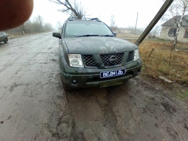 Зелений Ніссан Навара, об'ємом двигуна 0 л та пробігом 250 тис. км за 6300 $, фото 4 на Automoto.ua