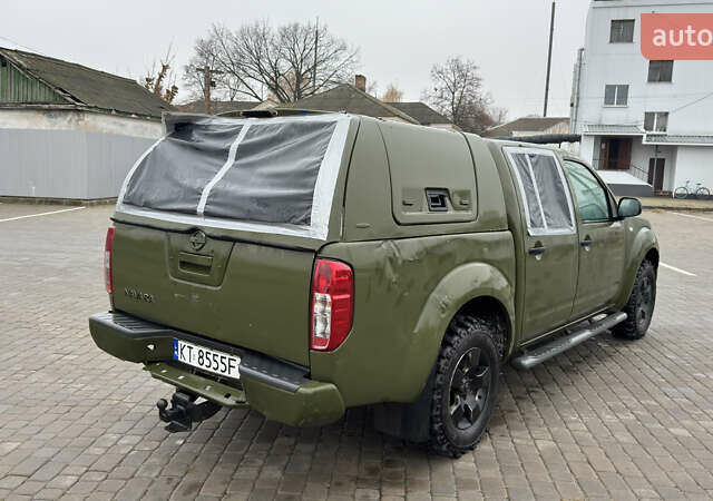 Зеленый Ниссан Навара, объемом двигателя 2.5 л и пробегом 300 тыс. км за 5800 $, фото 7 на Automoto.ua