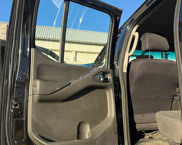 Зеленый Ниссан Навара, объемом двигателя 0 л и пробегом 230 тыс. км за 14000 $, фото 8 на Automoto.ua