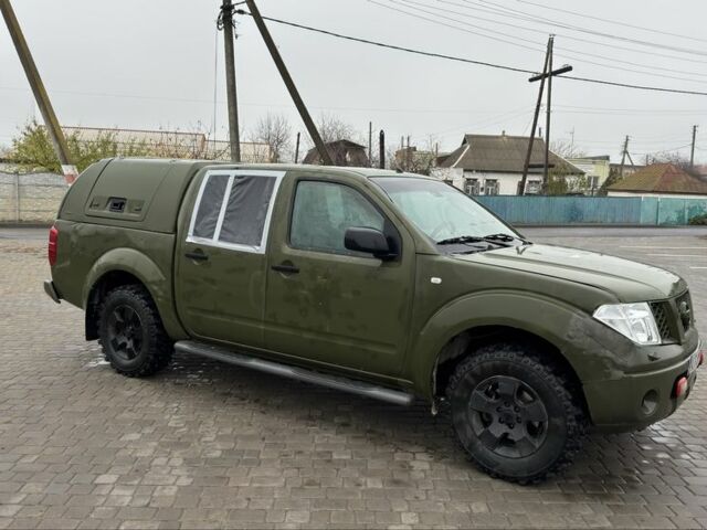 Зеленый Ниссан Навара, объемом двигателя 2.5 л и пробегом 300 тыс. км за 5800 $, фото 5 на Automoto.ua