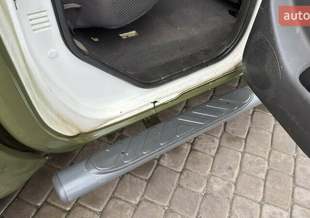 Зеленый Ниссан Навара, объемом двигателя 2.5 л и пробегом 300 тыс. км за 5800 $, фото 35 на Automoto.ua