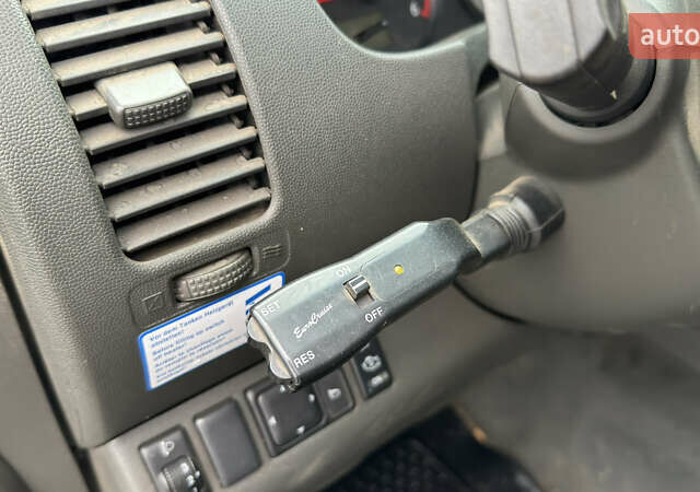 Зеленый Ниссан Навара, объемом двигателя 2.5 л и пробегом 300 тыс. км за 5800 $, фото 26 на Automoto.ua