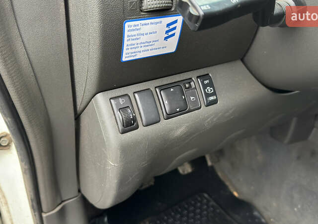 Зеленый Ниссан Навара, объемом двигателя 2.5 л и пробегом 300 тыс. км за 5800 $, фото 27 на Automoto.ua