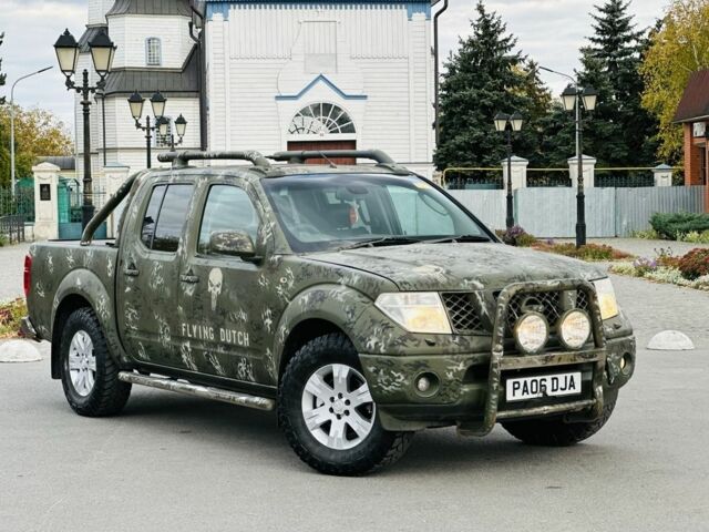 Зеленый Ниссан Навара, объемом двигателя 2.5 л и пробегом 250 тыс. км за 7254 $, фото 1 на Automoto.ua