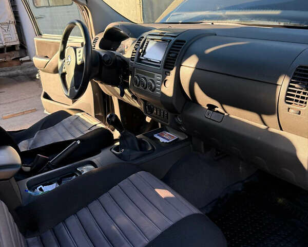 Зеленый Ниссан Навара, объемом двигателя 0 л и пробегом 230 тыс. км за 14000 $, фото 14 на Automoto.ua