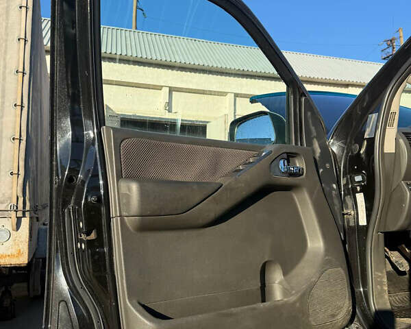 Зеленый Ниссан Навара, объемом двигателя 0 л и пробегом 230 тыс. км за 14000 $, фото 7 на Automoto.ua