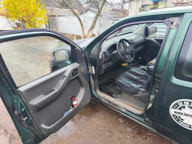 Зелений Ніссан Навара, об'ємом двигуна 2.5 л та пробігом 312 тис. км за 5674 $, фото 6 на Automoto.ua