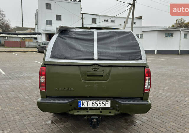 Зеленый Ниссан Навара, объемом двигателя 2.5 л и пробегом 300 тыс. км за 5800 $, фото 6 на Automoto.ua
