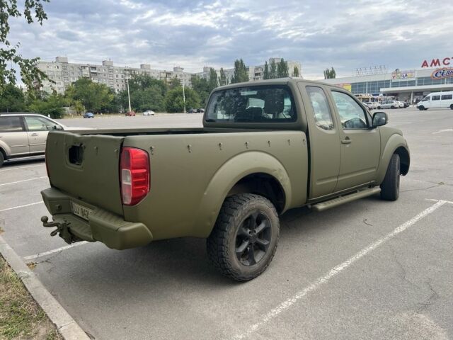 Зелений Ніссан Навара, об'ємом двигуна 2.5 л та пробігом 300 тис. км за 4100 $, фото 3 на Automoto.ua