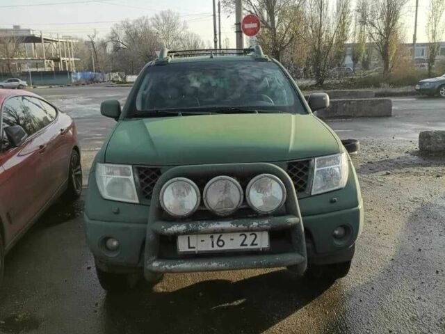Зеленый Ниссан Навара, объемом двигателя 2.5 л и пробегом 167 тыс. км за 5906 $, фото 4 на Automoto.ua