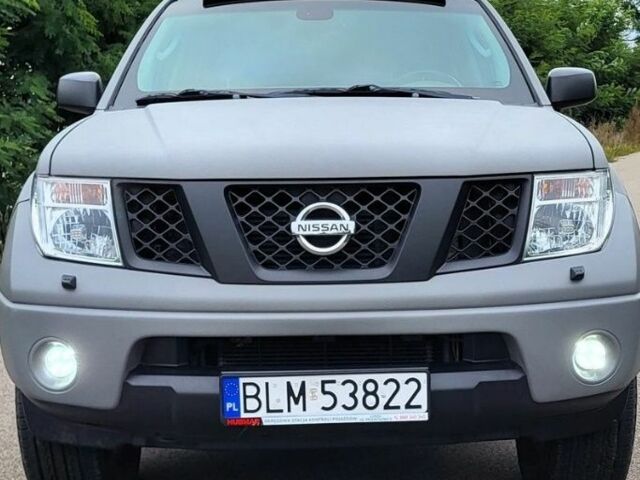 Зеленый Ниссан Навара, объемом двигателя 2.5 л и пробегом 200 тыс. км за 3200 $, фото 4 на Automoto.ua