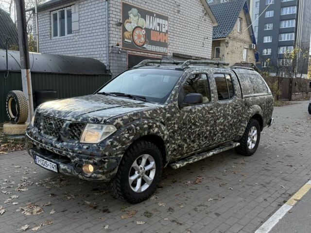 Зелений Ніссан Навара, об'ємом двигуна 2.5 л та пробігом 286 тис. км за 7000 $, фото 2 на Automoto.ua