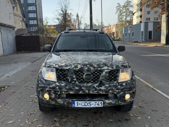 Зелений Ніссан Навара, об'ємом двигуна 2.5 л та пробігом 286 тис. км за 7000 $, фото 1 на Automoto.ua