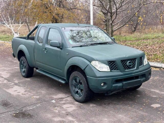 Зеленый Ниссан Навара, объемом двигателя 2.5 л и пробегом 250 тыс. км за 5999 $, фото 3 на Automoto.ua