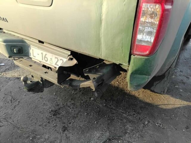 Зеленый Ниссан Навара, объемом двигателя 2.5 л и пробегом 167 тыс. км за 5906 $, фото 5 на Automoto.ua
